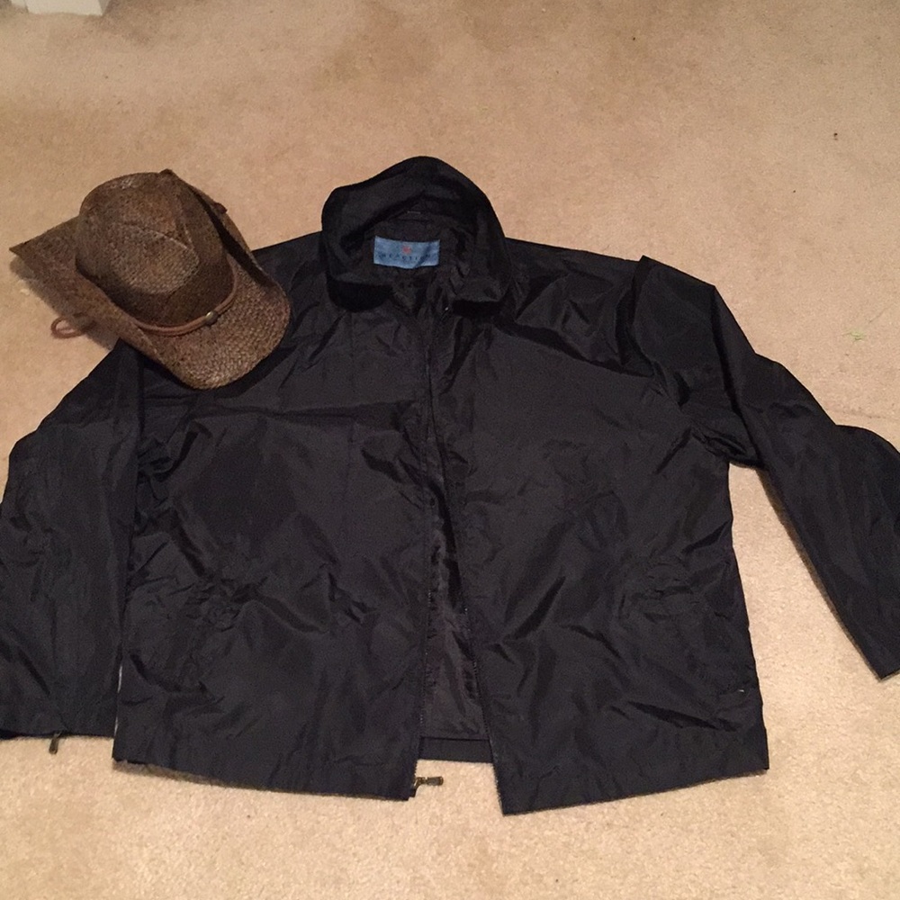 Kenneth Cole Reaction Black wind breaker!